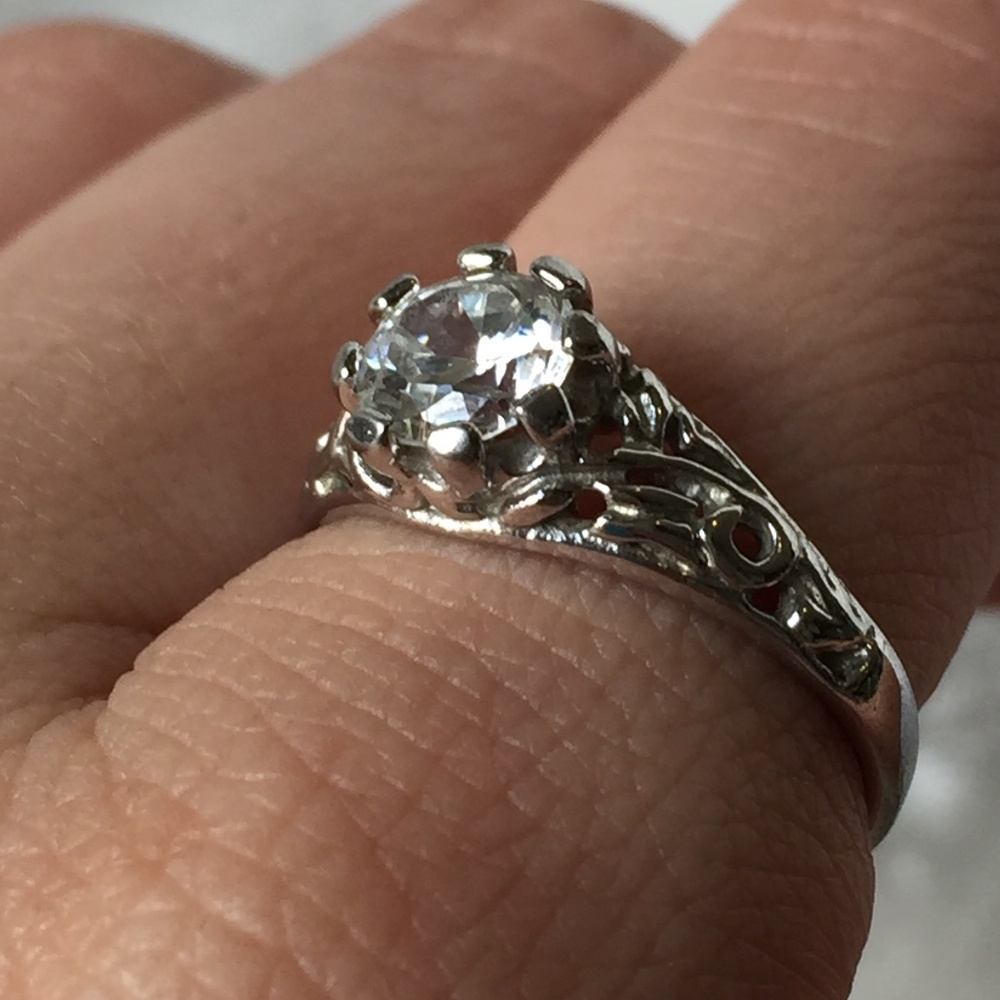 Vargas Lind Solitaire Ring